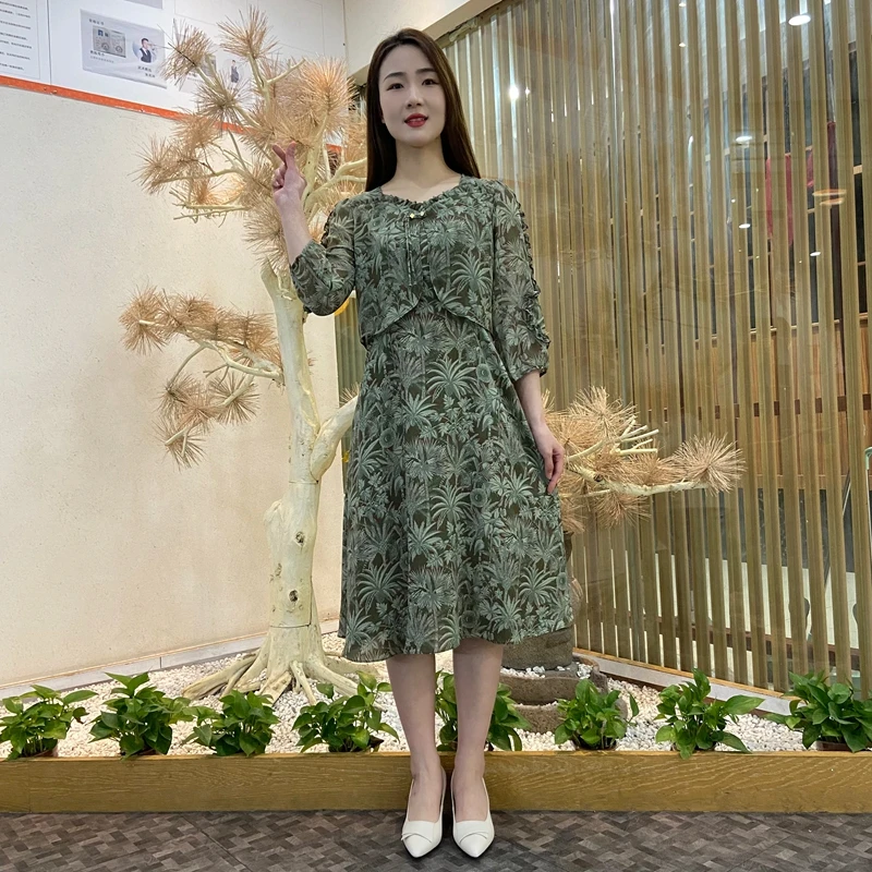 2025新款国风碎花连衣裙七分袖设计显瘦优雅气质中长款显瘦女裙子