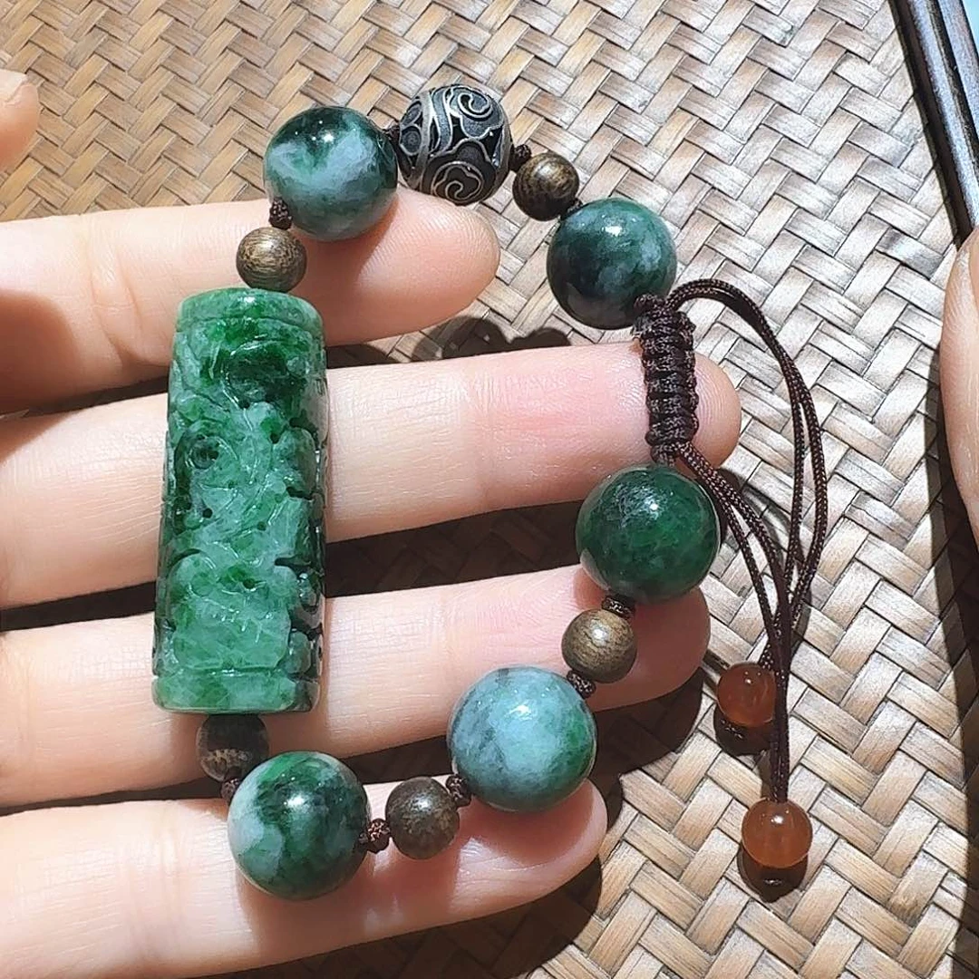 未镶嵌手链翡翠个性十足