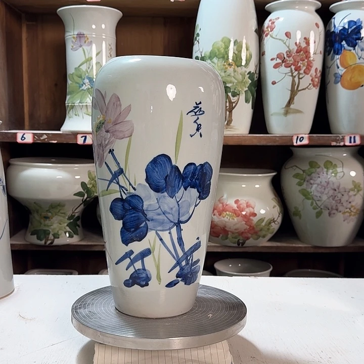 瓶大萝卜青花款陶瓷陶瓷