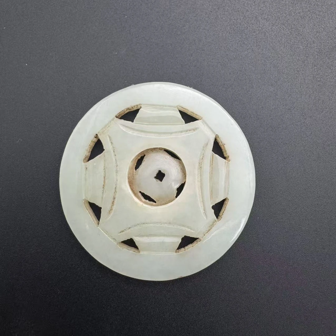 LOT.27/20世纪和田玉转心佩/Q569462