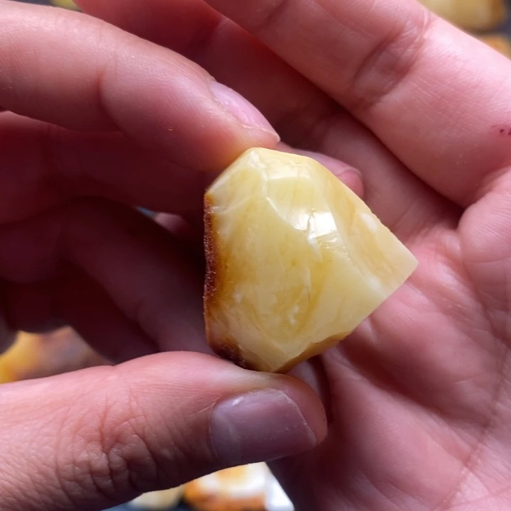 定制琥珀未镶嵌蜜蜡