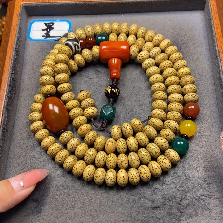 星月菩提吊坠菩提