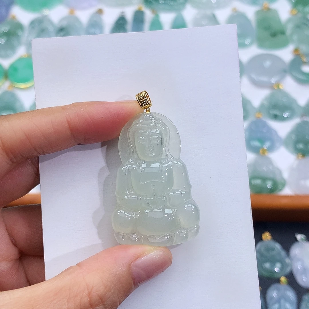 翡翠18K金镶嵌颈饰翡翠吊坠