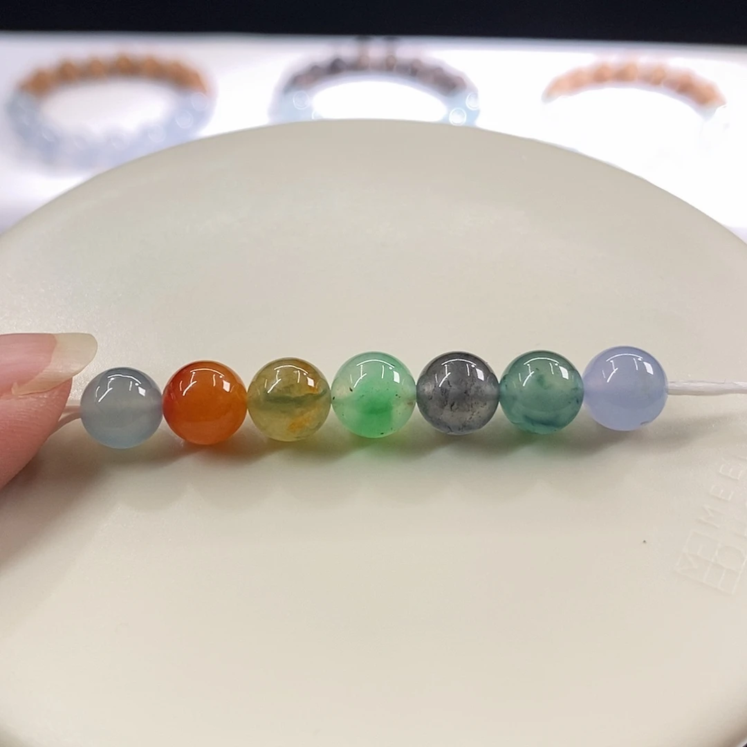 颈饰18K金镶嵌翡翠一手珠珠卡7+