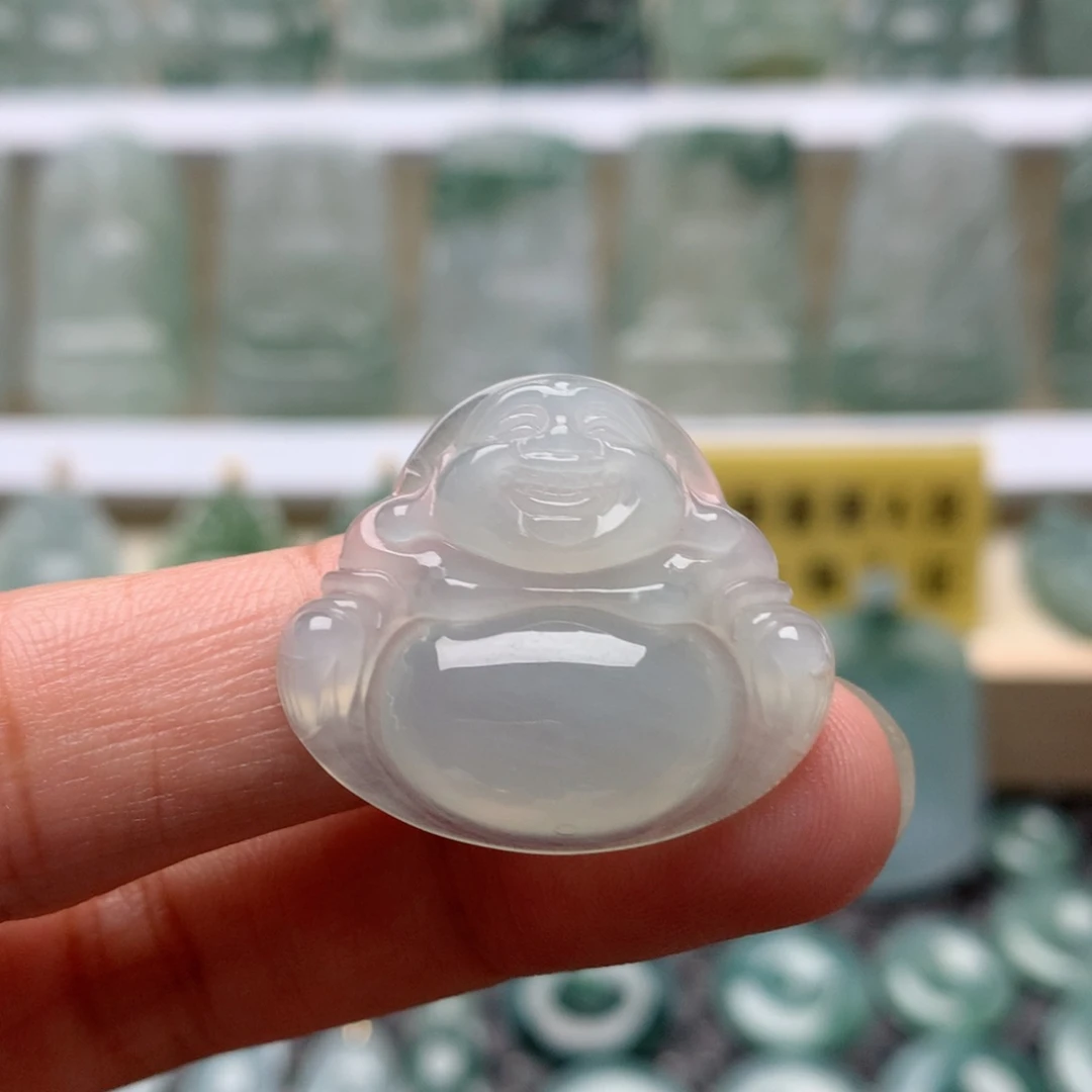 翡翠未镶嵌颈饰佛公