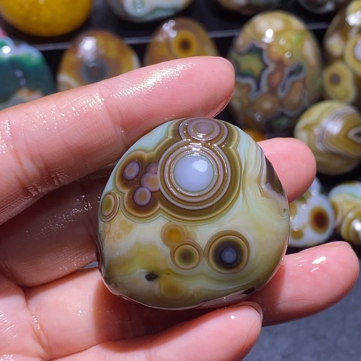 玛瑙/玉髓未镶嵌珠宝半成品37