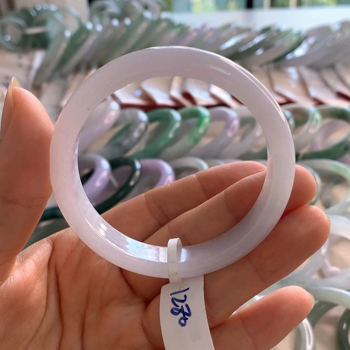 翡翠未镶嵌手镯白月光55