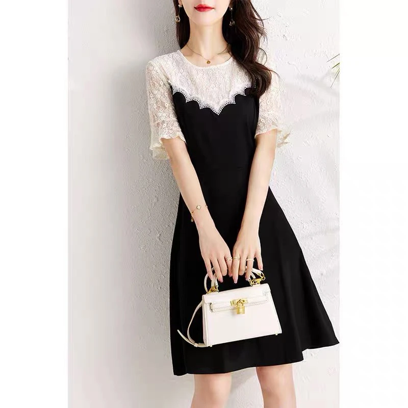 微胖mm蕾丝拼接连衣裙女夏2025新款收腰遮肚显瘦气质大码a字裙子