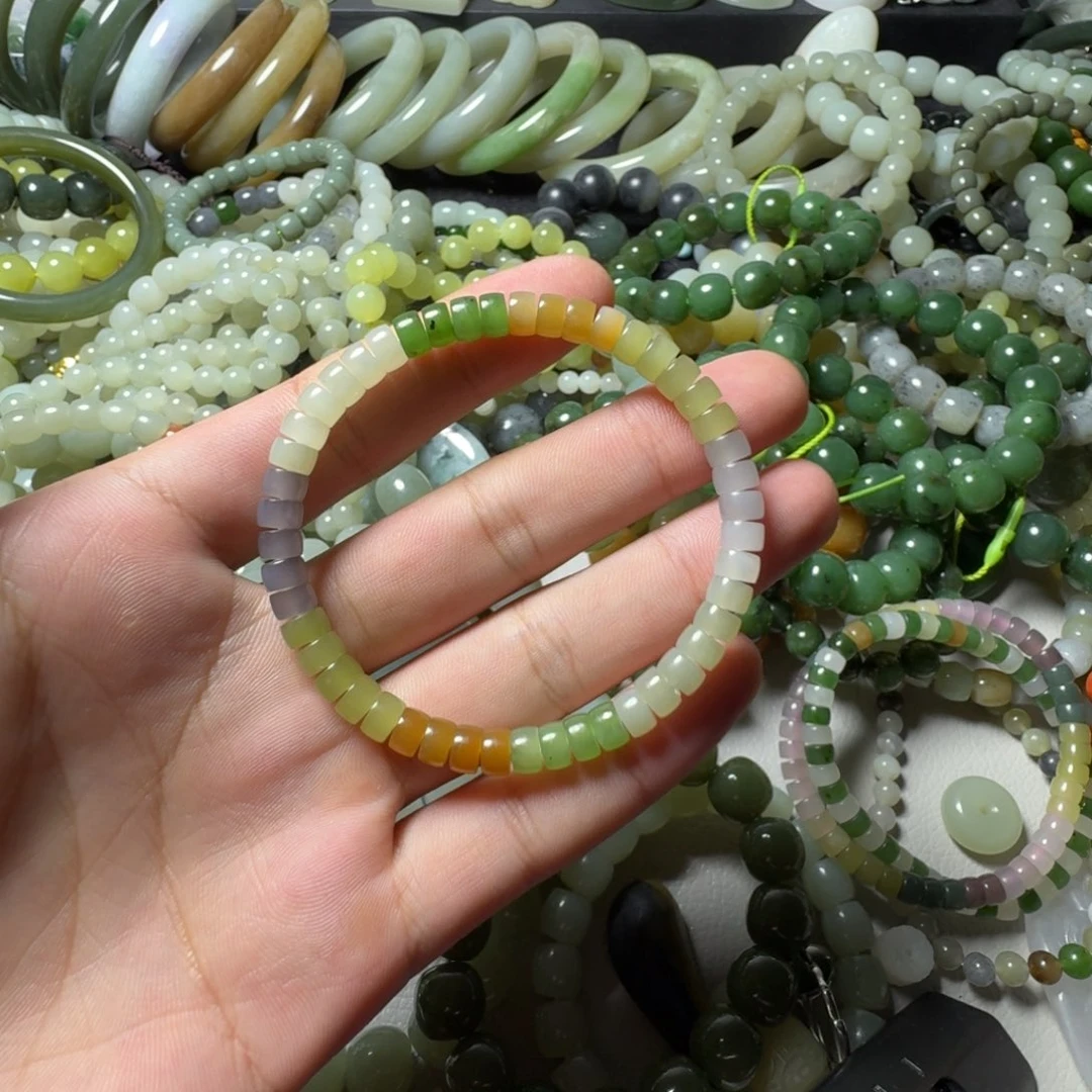 和田玉未镶嵌手串