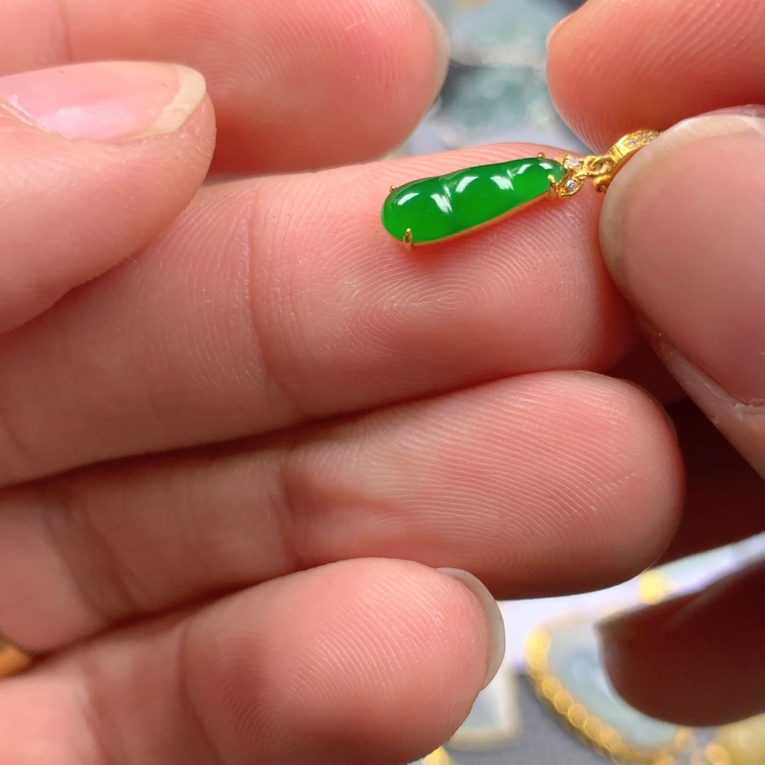 【闪购商品】翡翠颈饰18K金镶嵌翡翠