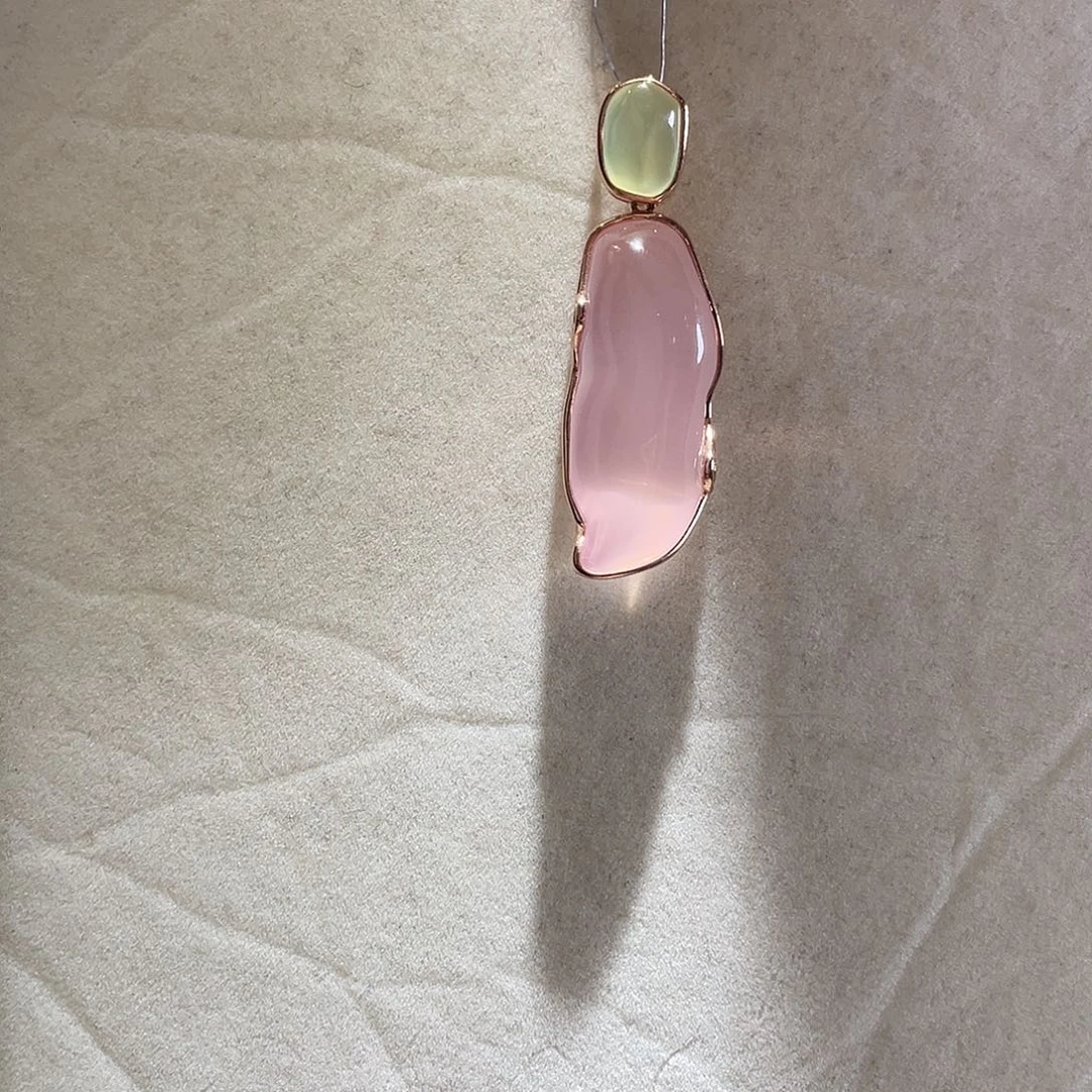 合金颈饰芙蓉石大气款