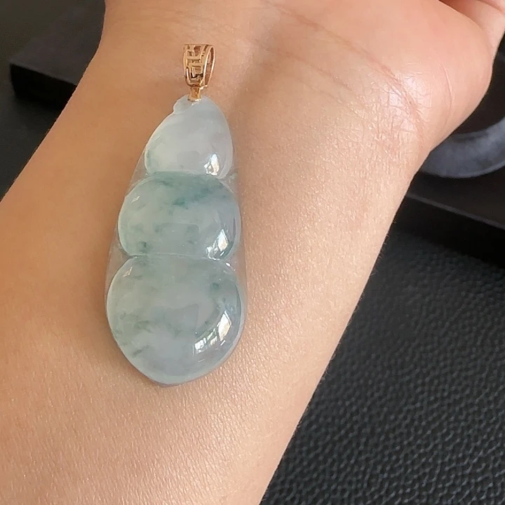 翡翠颈饰18K金镶嵌L福豆