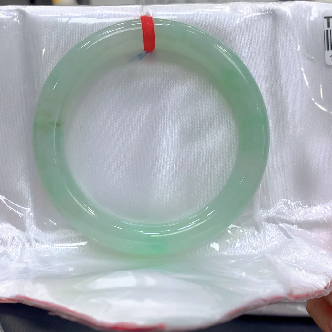 翡翠未镶嵌手镯翡翠65