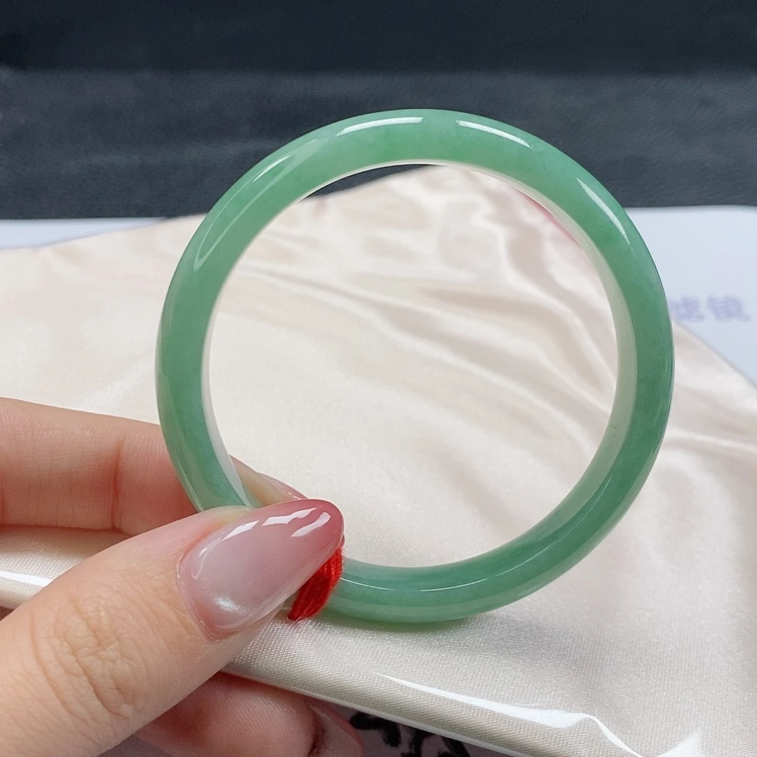 【闪购商品】翡翠手镯未镶嵌366号