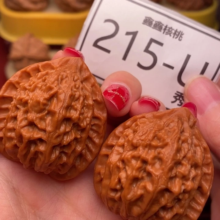 桃核把件金牛38……