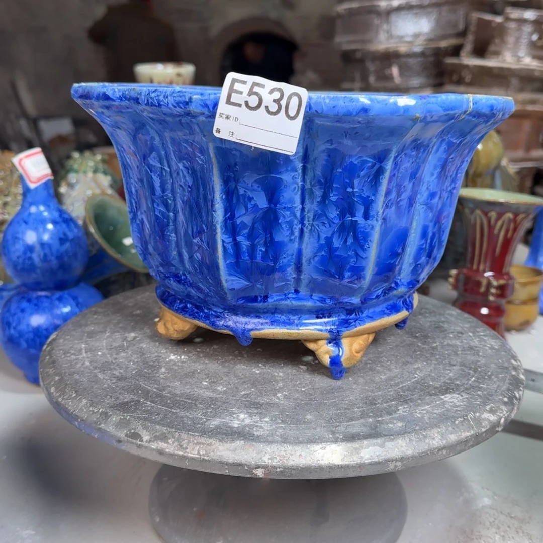 子***蘇紫砂花盆530 。