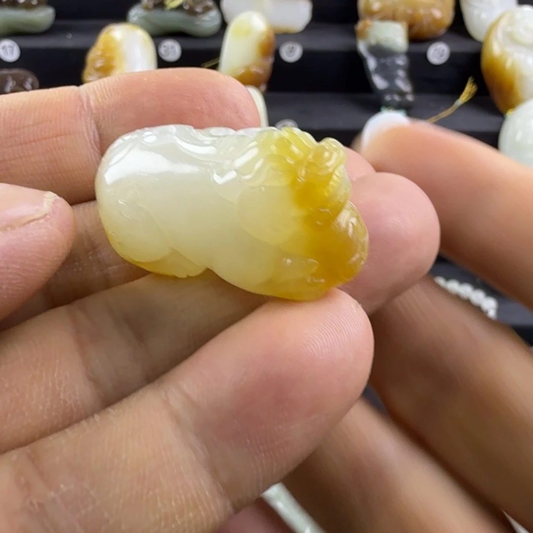 吊坠(赠链)未镶嵌和田玉貔貅挂件