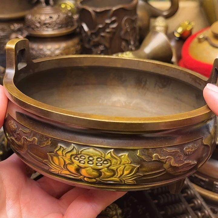 精美铜器批发档口