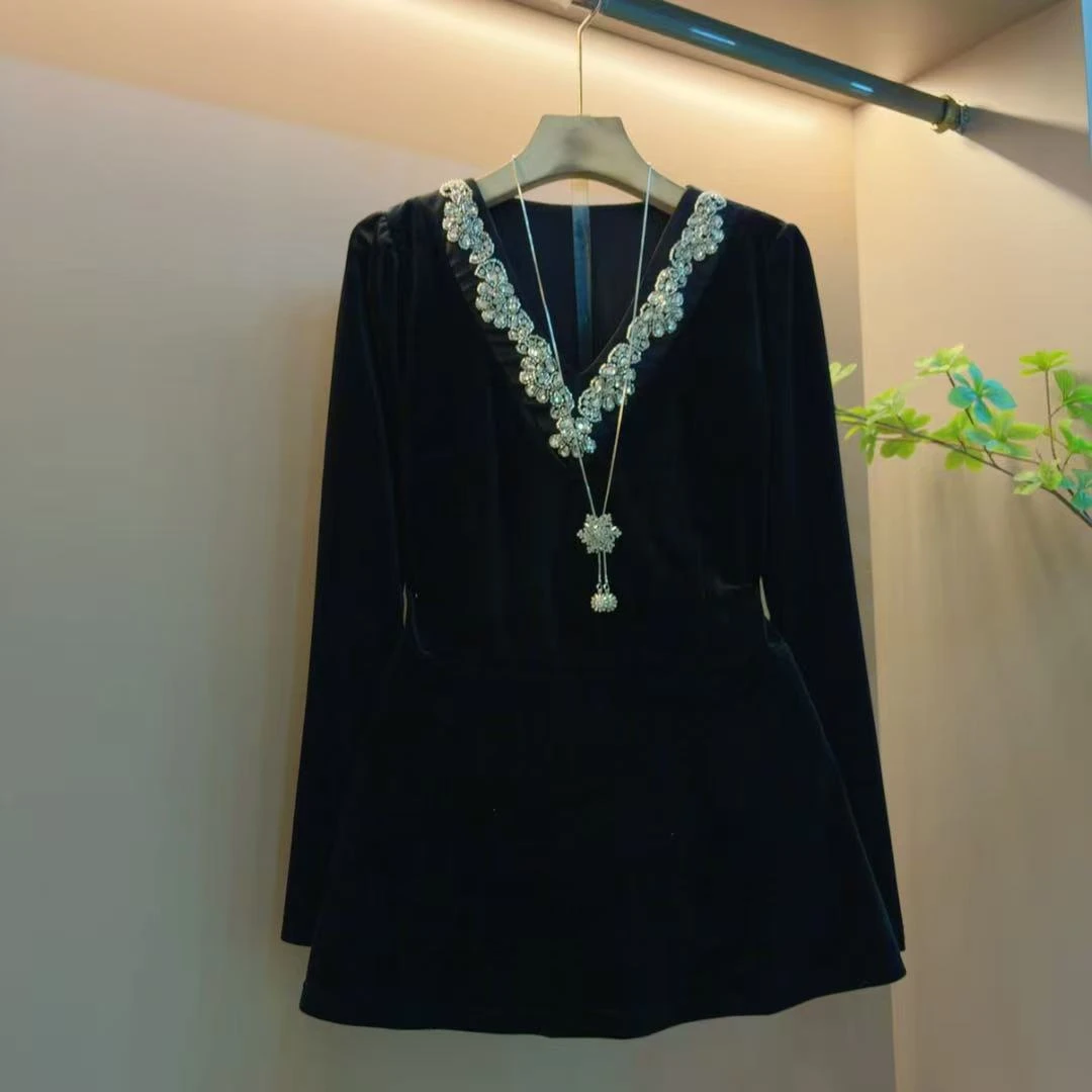 新款丝绒洋气时尚休闲显瘦宽松气质重工遮肉上衣(衣长66左右)