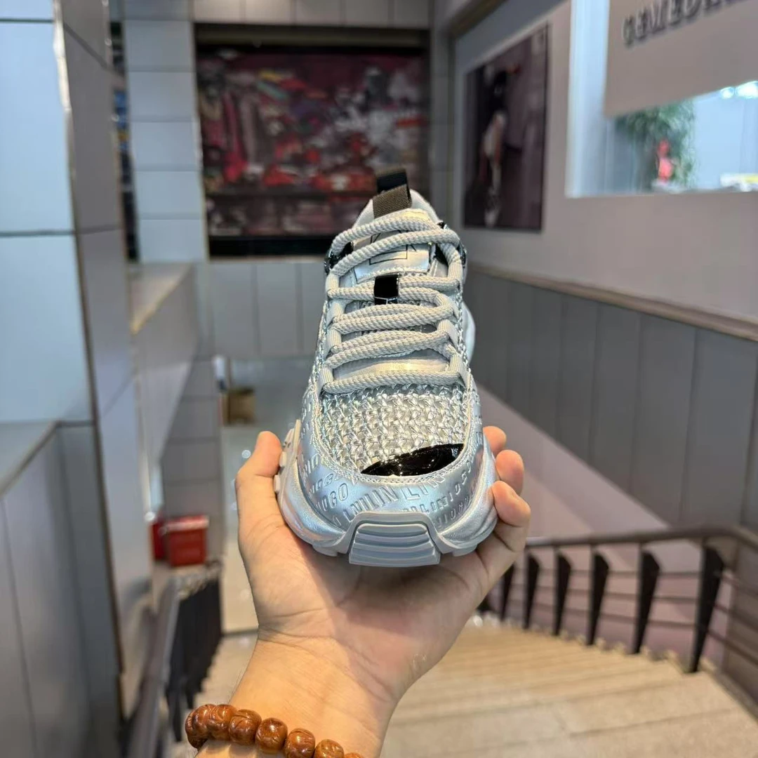 2025夏季新款增时尚百搭舒适潮流个性透气男士高软底舒适休闲男鞋