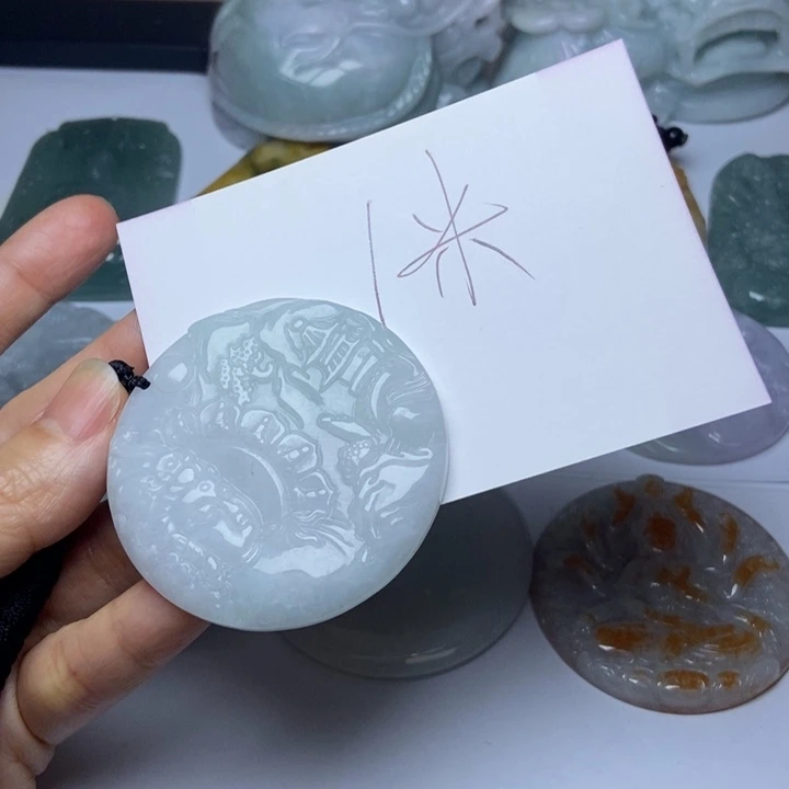 翡翠未镶嵌颈饰小*翡翠