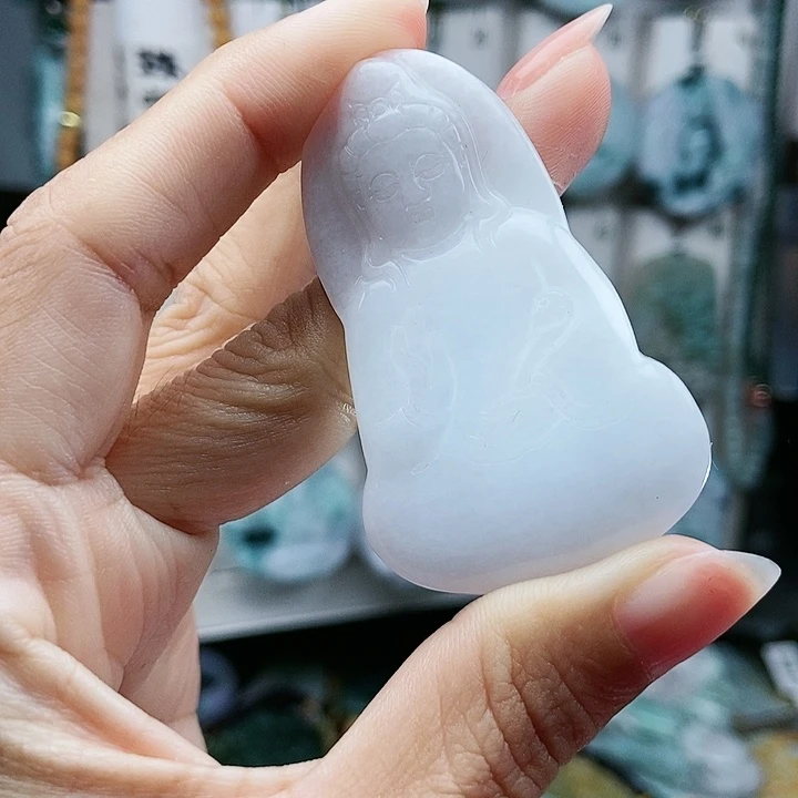 颈饰足铂镶嵌翡翠翡翠