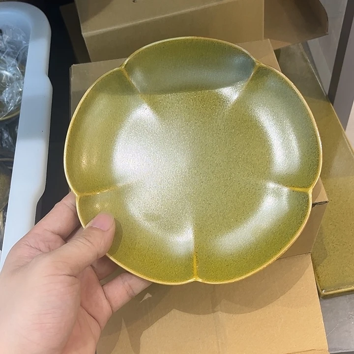7.5茶叶末梅花浅盘（好的）