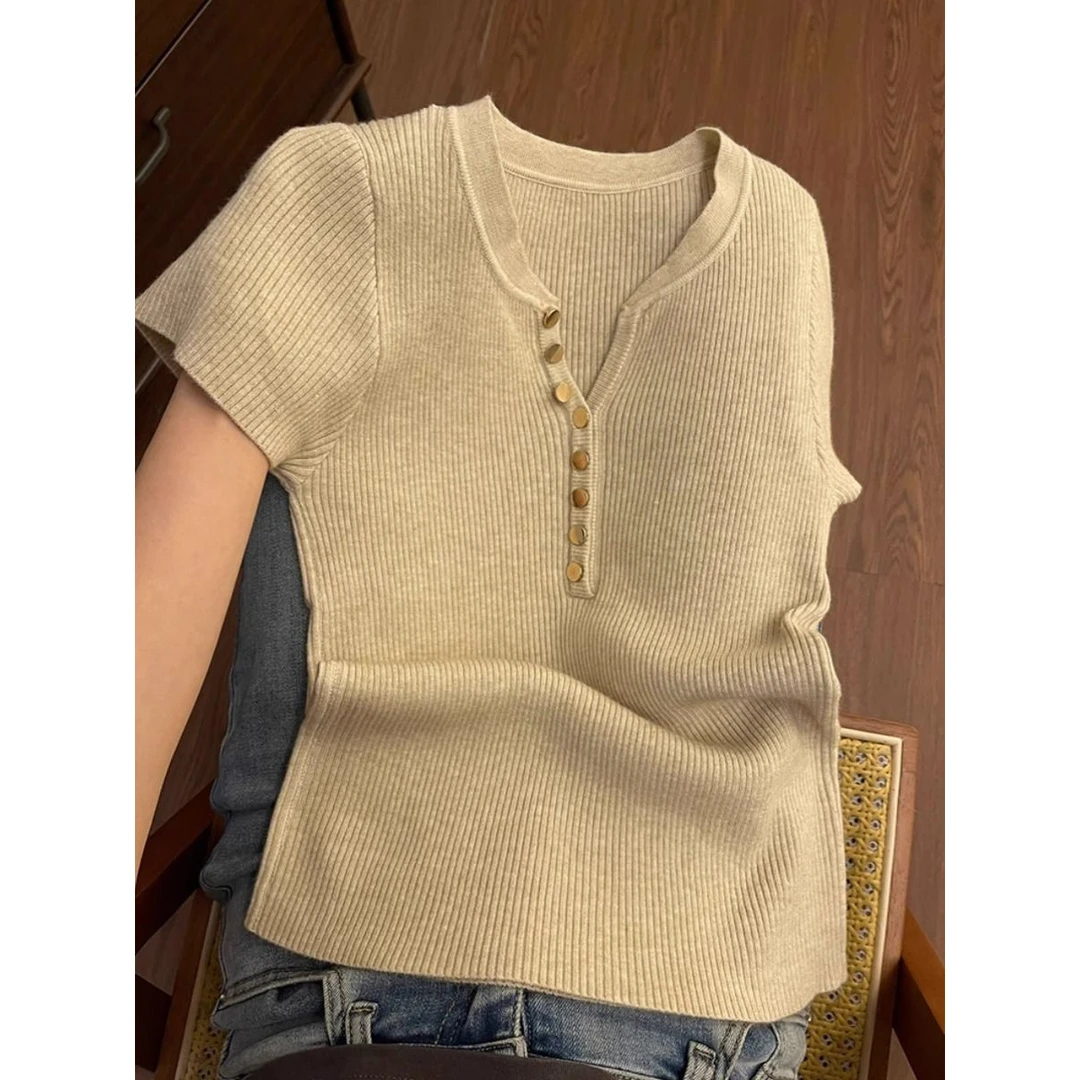 巨推荐，好穿!法式休闲百搭掐腰修身短袖女夏季金属半扣设计感上衣