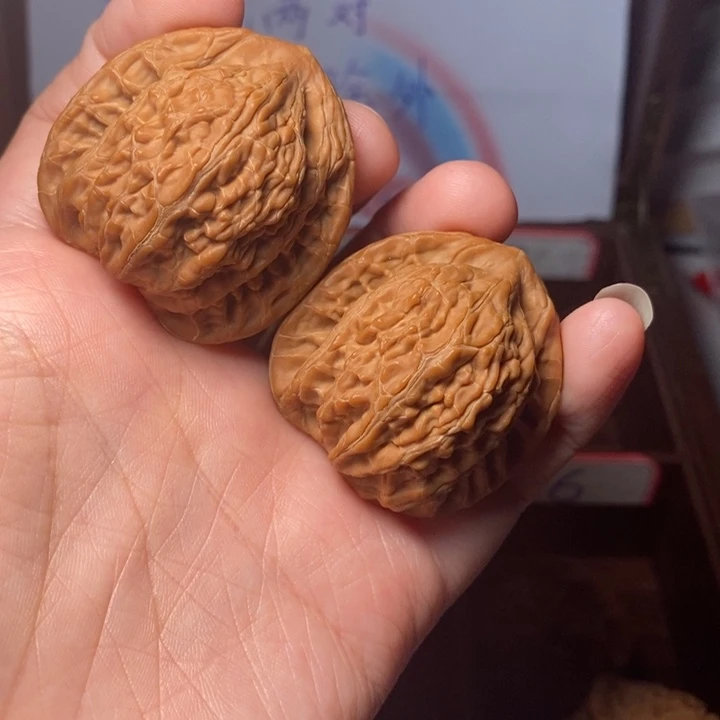 文玩核桃吊坠僧帽