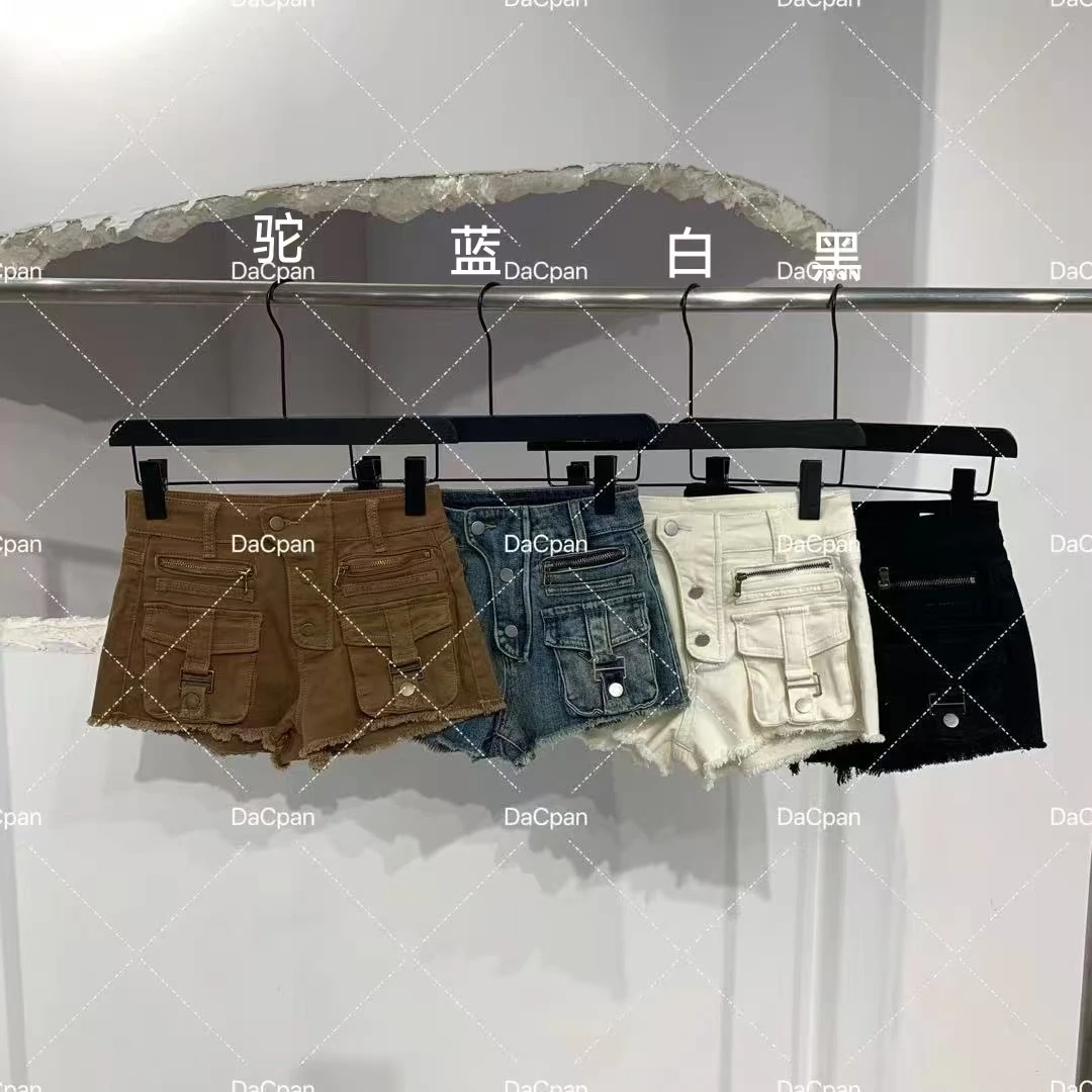DACPAN-“女团钟爱”斜扣双口袋牛仔短裤2025/盼·PP 3903