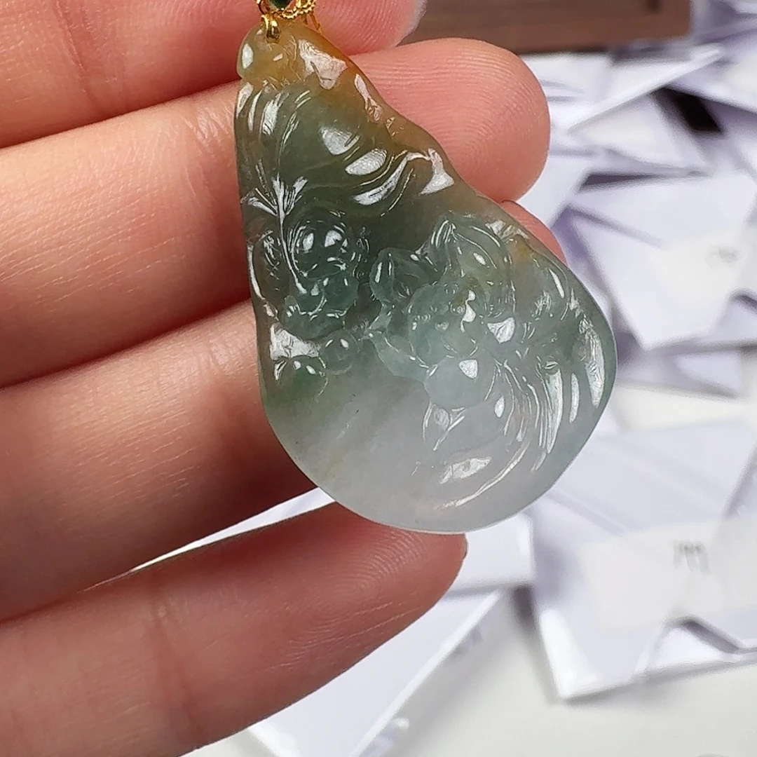 翡翠18K金镶嵌颈饰