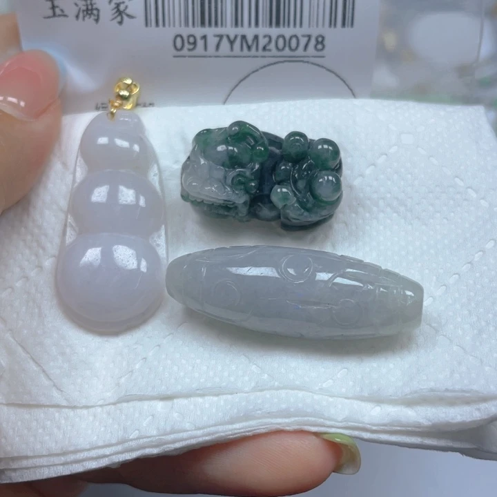 吊坠(不含链)未镶嵌翡翠