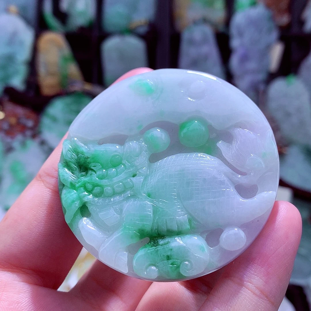 颈饰未镶嵌翡翠天然