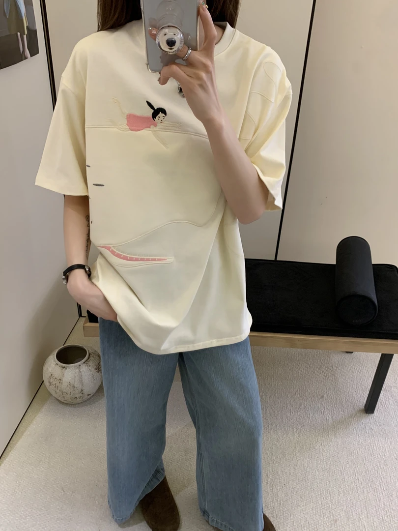 程程甄选  韩系休闲百搭贴布鲸鱼与少女系列T恤720