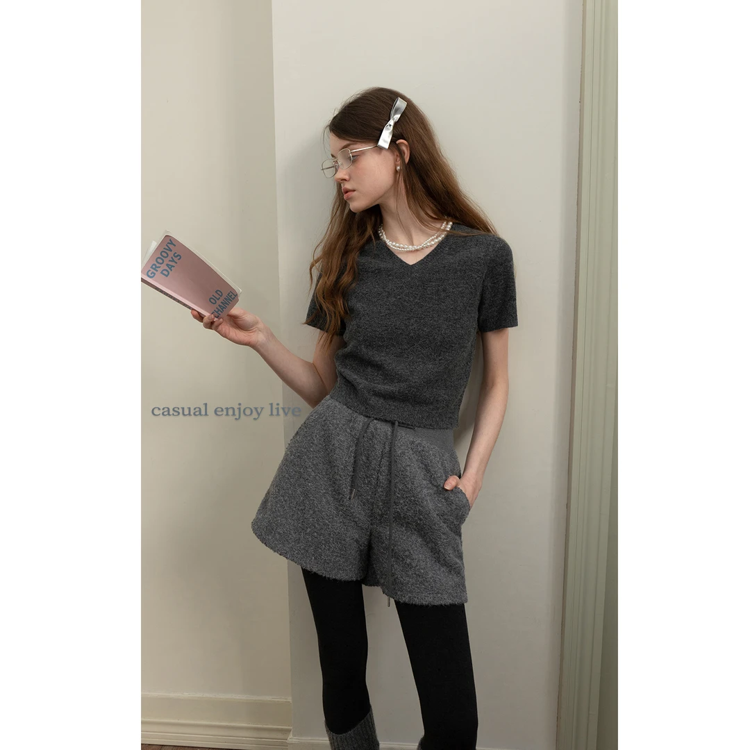 EGGKA【现现】知识分子风毛针织衫短袖E24A8274AF