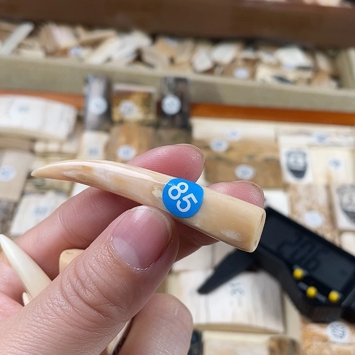 泥塑不打孔联系客服