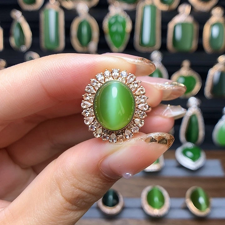 和田玉首饰18K金镶嵌