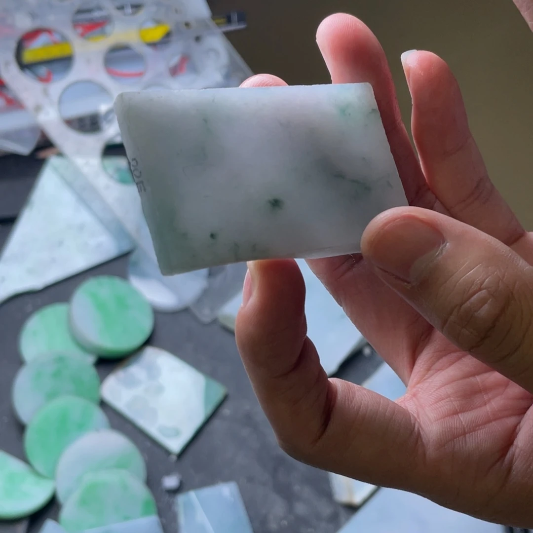 未镶嵌定制翡翠