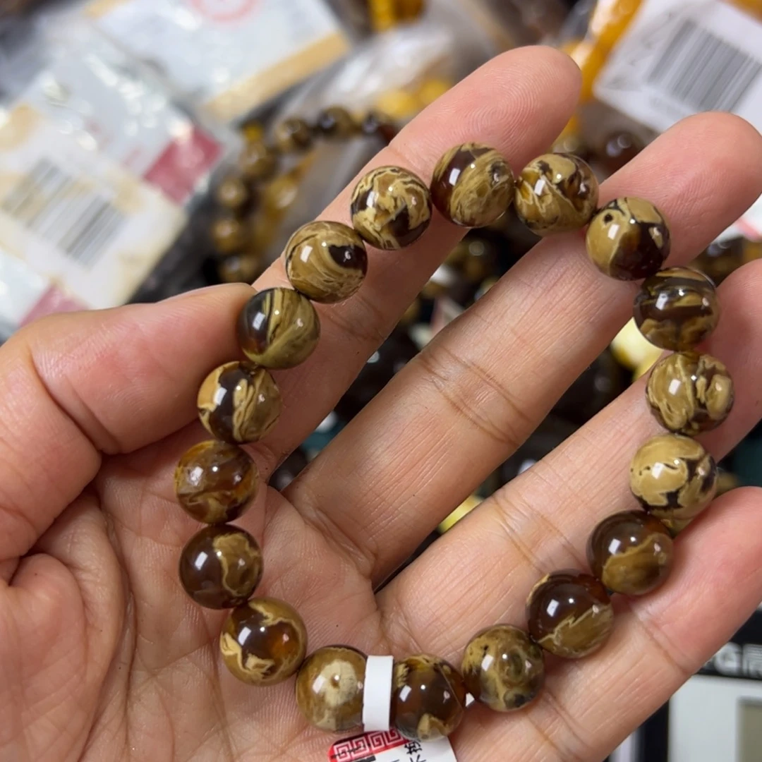 未镶嵌琥珀珠宝奇石499