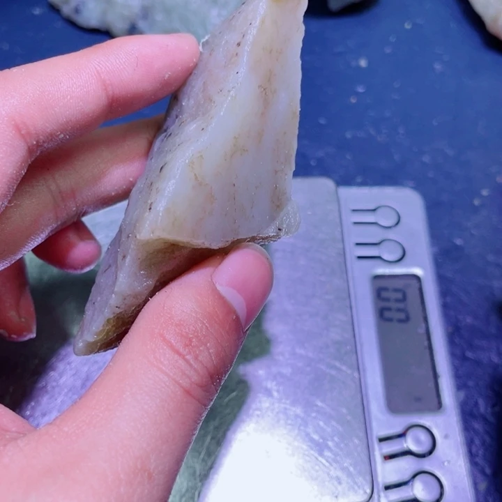 和田玉（糖玉）未镶嵌珠宝半成品