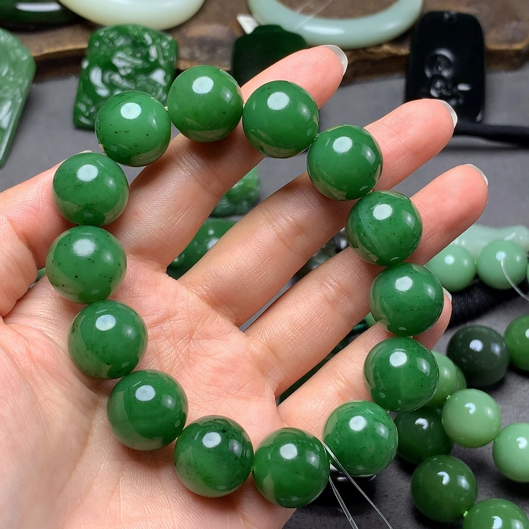 和田玉颈饰未镶嵌手串