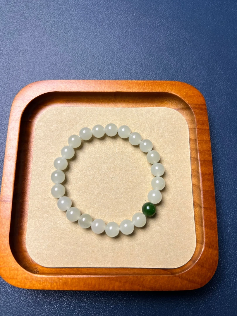 【和田玉款】高品质起冰起胶和田玉浅晴水卡8m单圈手串A618