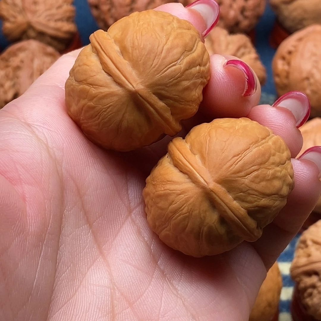 把件文玩核桃精品龙胆