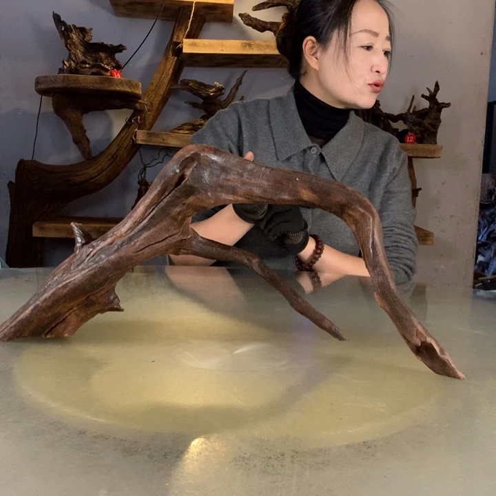 晓***。天然的云南紫柚木会黄水