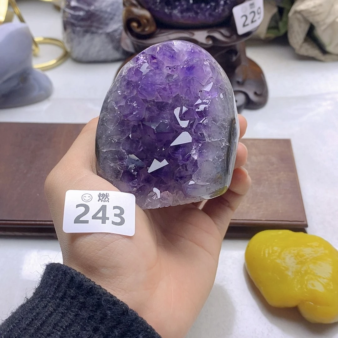 紫晶大型摆件（非配饰）未镶嵌