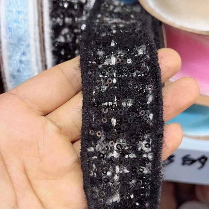 4和2.5的黑亮片小香风黑边各10码