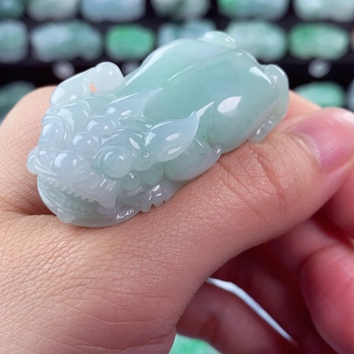 翡翠颈饰未镶嵌天然