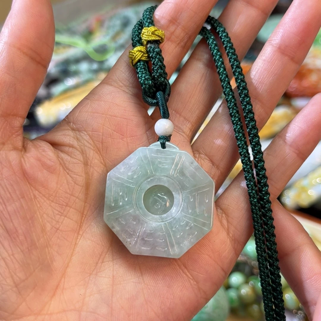 翡翠颈饰未镶嵌待编款