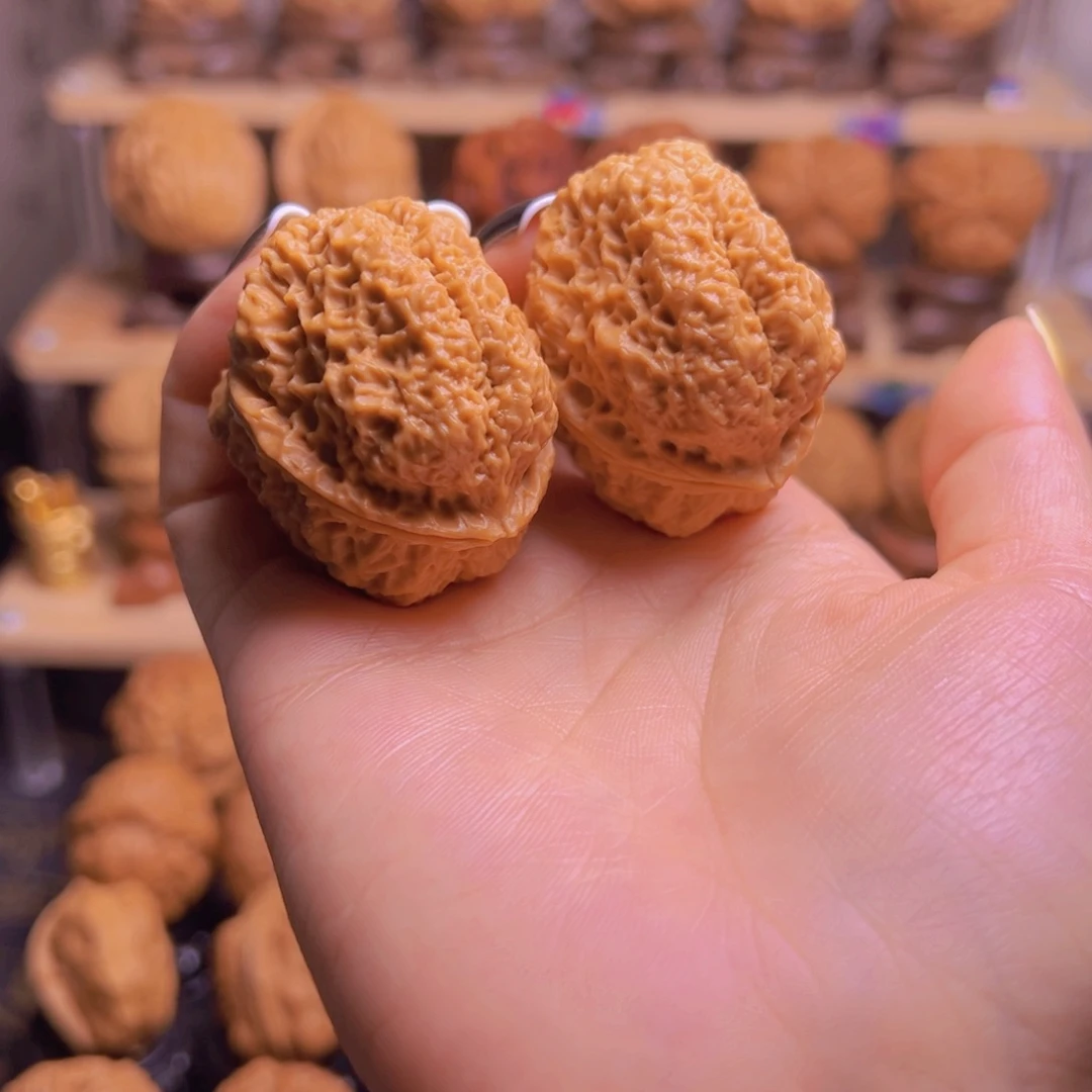 桃核把件鱼子纹开背蟾H3、42……