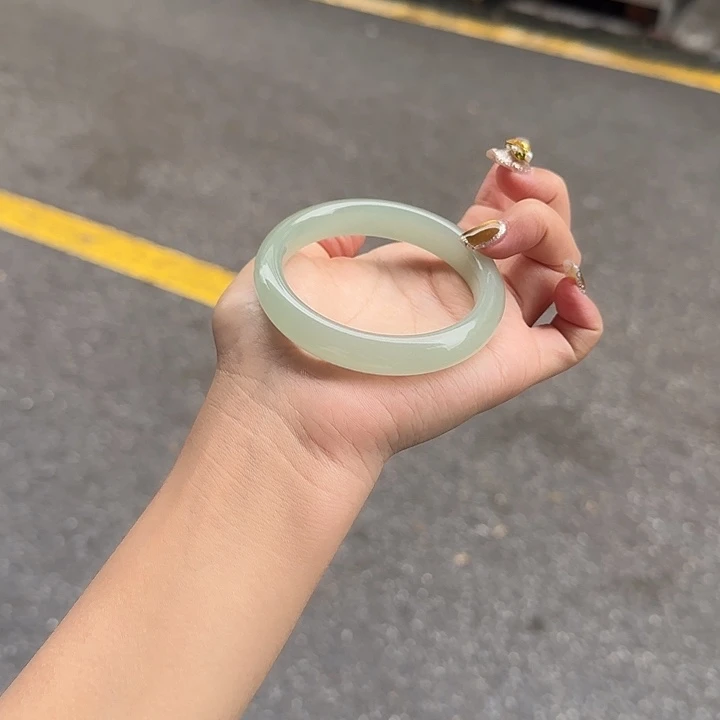 东陵石未镶嵌手镯